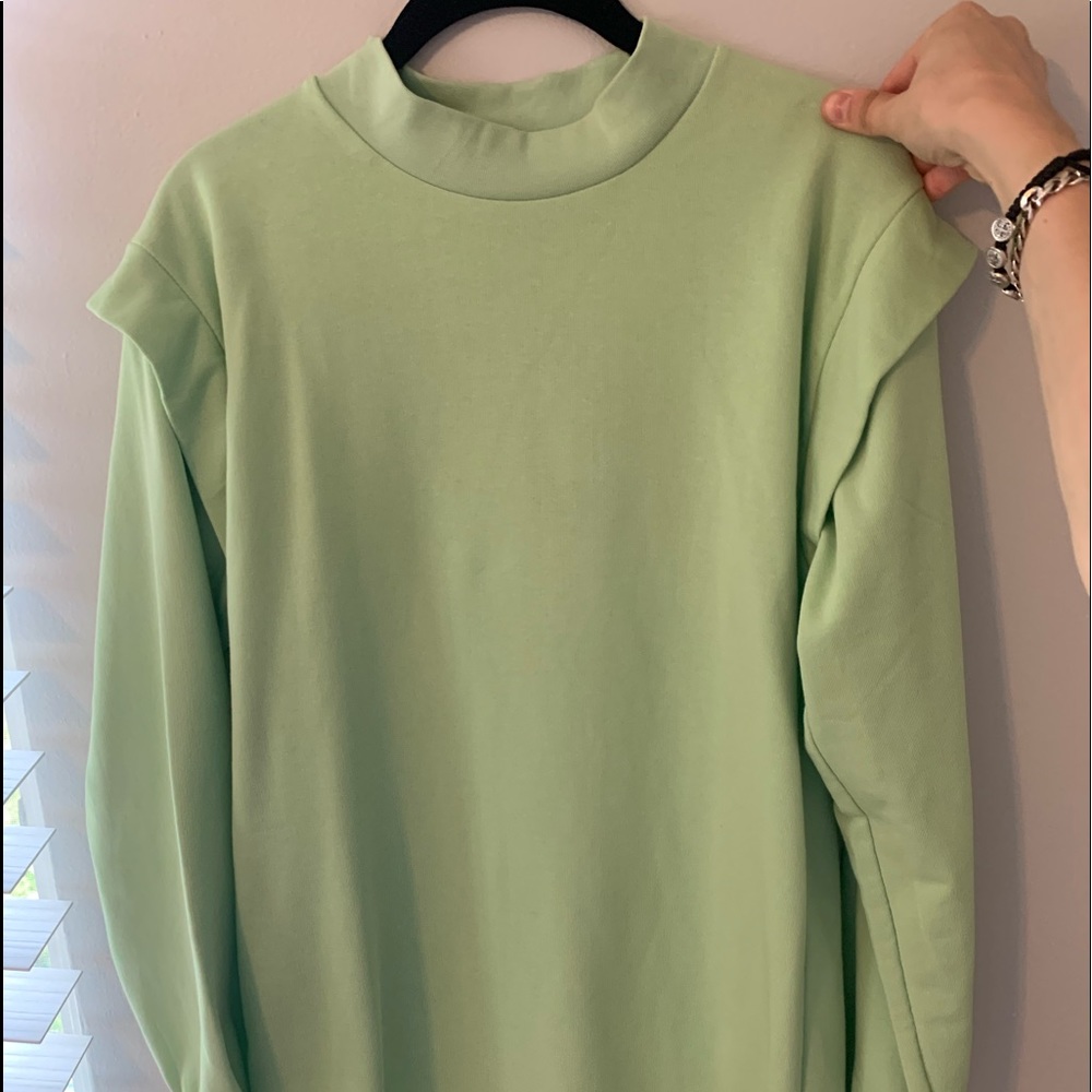 Nasty gal green layered sleeve dress. US 4. Green. Never worn with tags on!
